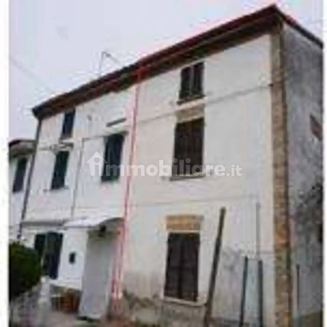 Villa in vendita a Robecco Pavese