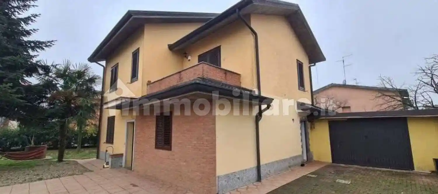 Villa in vendita a Caselle Lurani