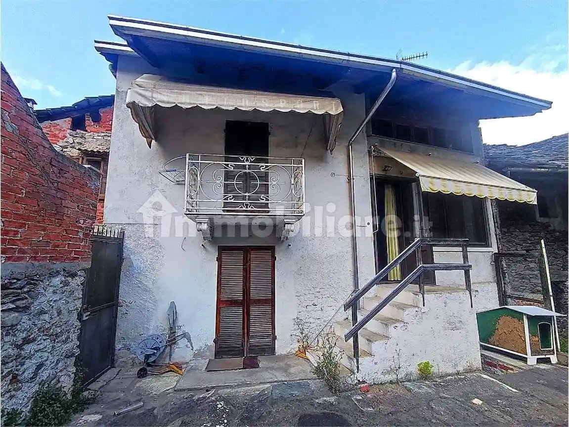 Casa indipendente in vendita a Quincinetto