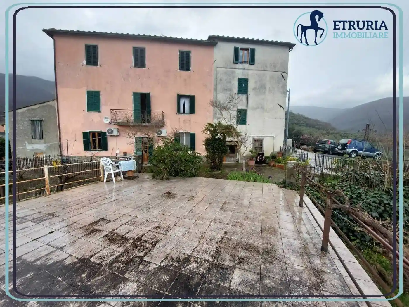 Casa indipendente in vendita a Pistoia