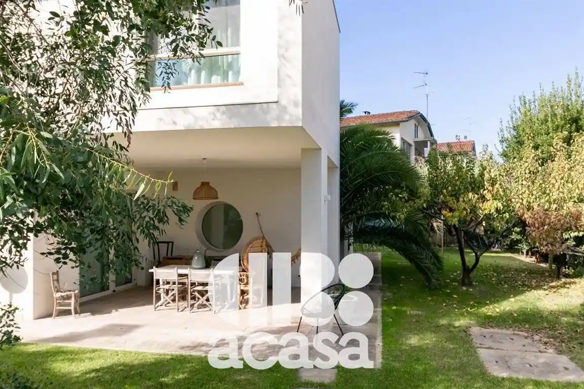 Villa in vendita a Cesenatico
