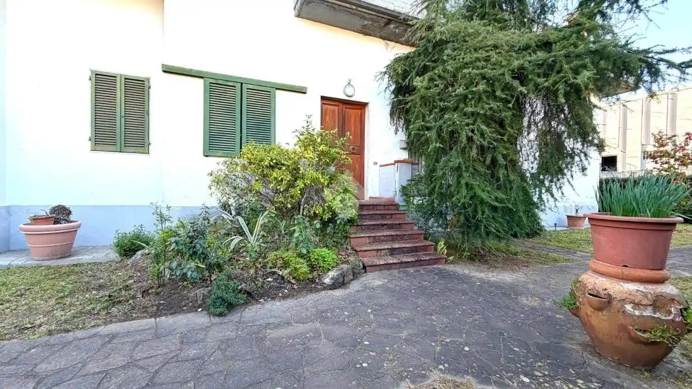Casa indipendente in vendita a Pistoia