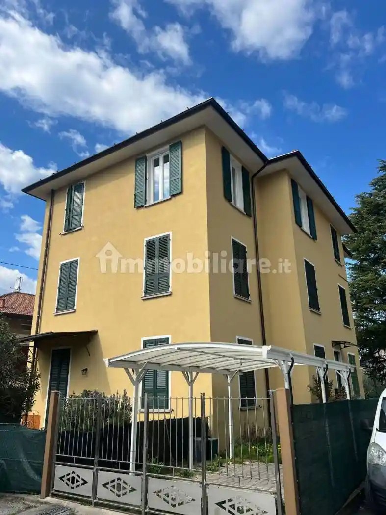 Appartamento in vendita a Marone