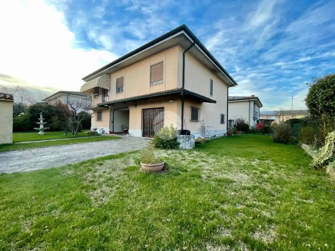 Villa in vendita a Orzinuovi