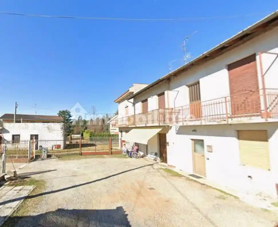 Appartamento in vendita a Jerago con Orago