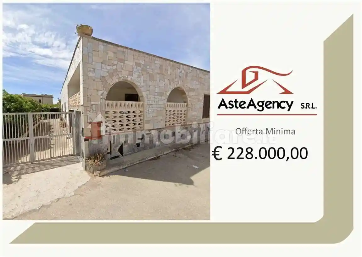 Villetta a schiera in vendita a Lizzano