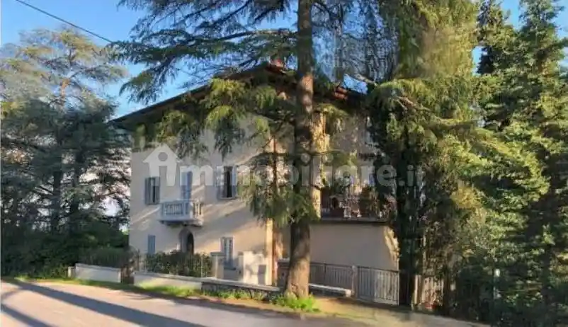 Villa in vendita a Serravalle Pistoiese