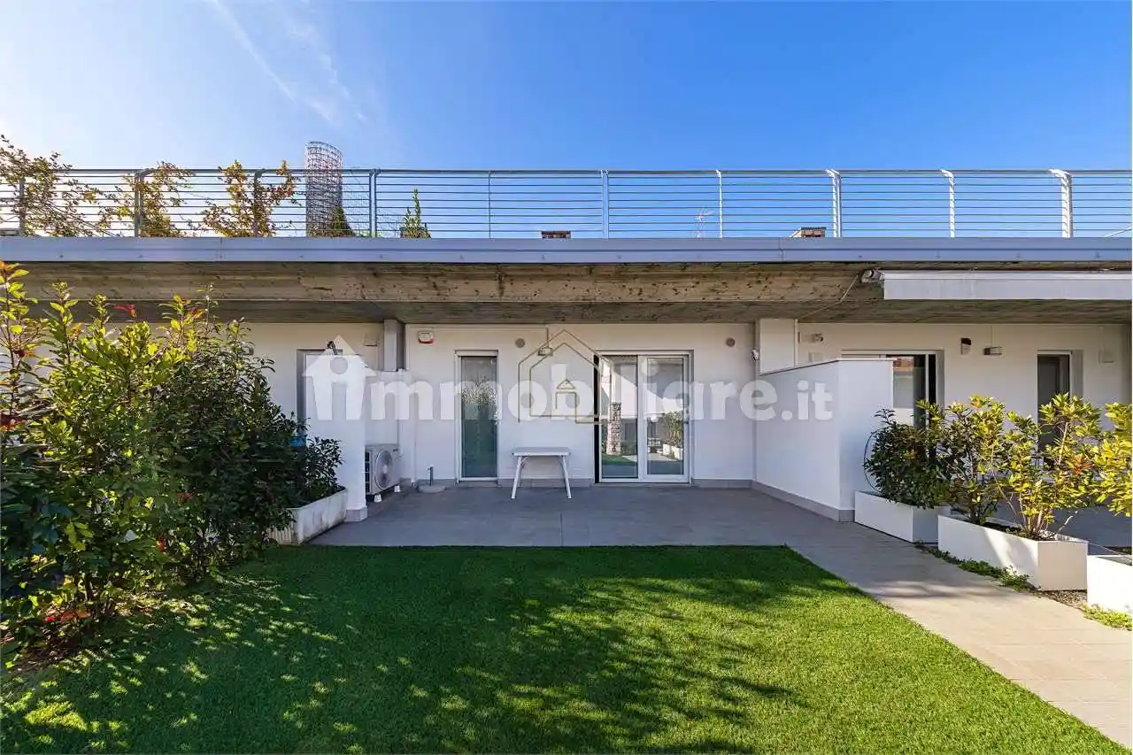 Appartamento in vendita a Padenghe sul Garda