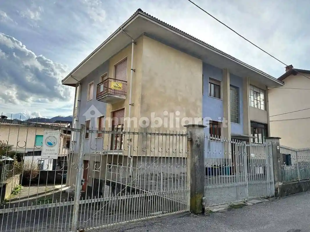 Appartamento in vendita a Varallo