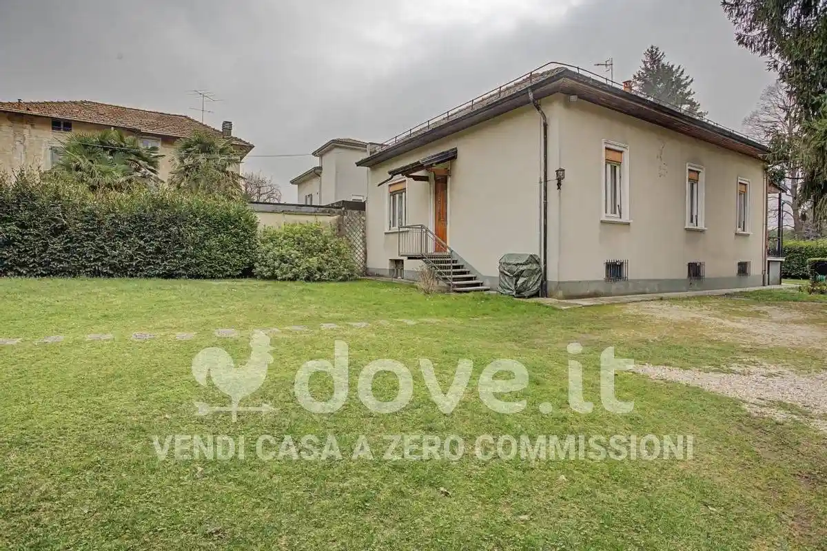 Villa in vendita a Arcisate