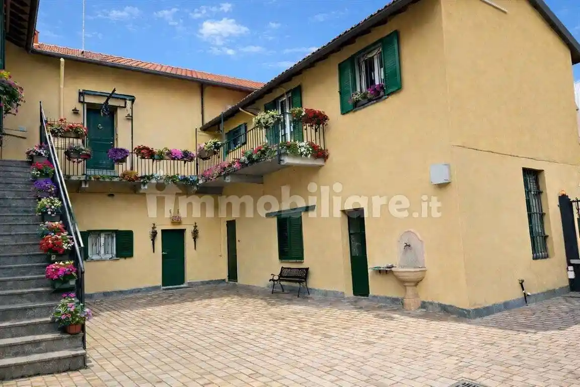 Casa indipendente in vendita a Milano