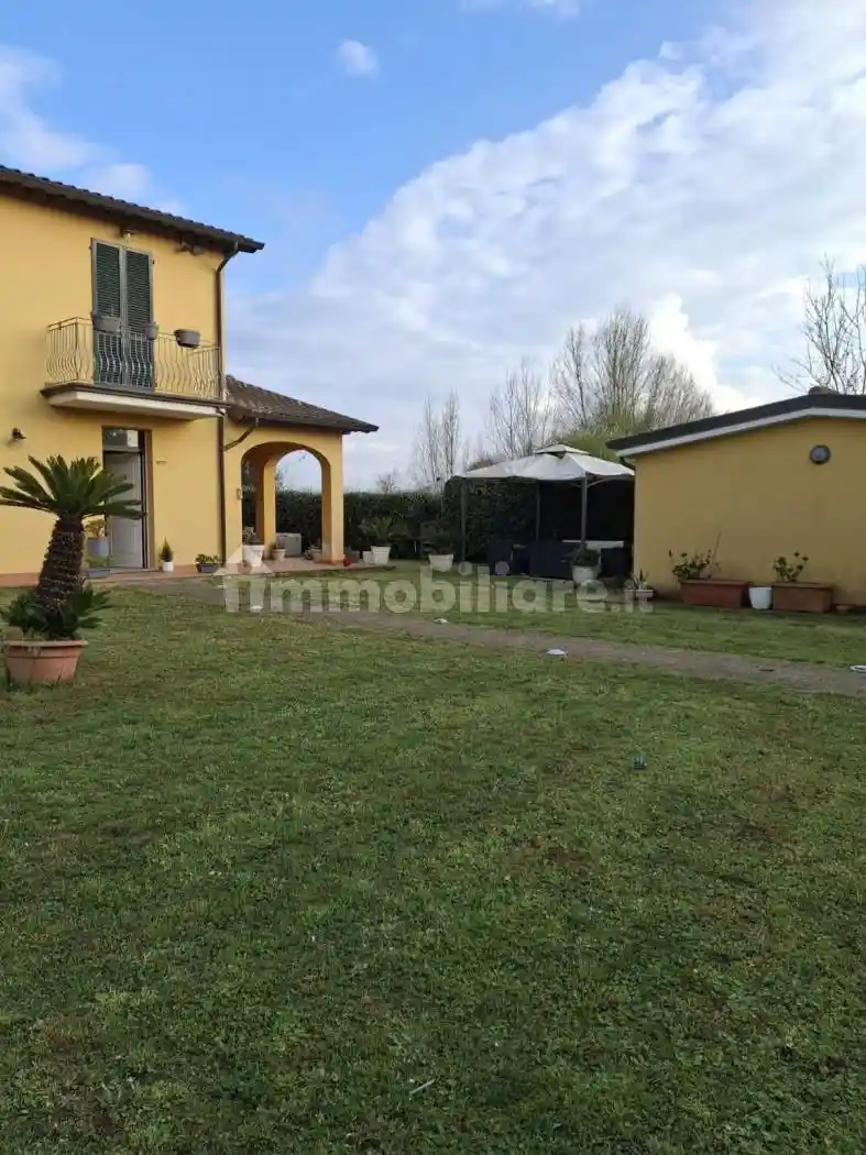 Villa in vendita a Lucca