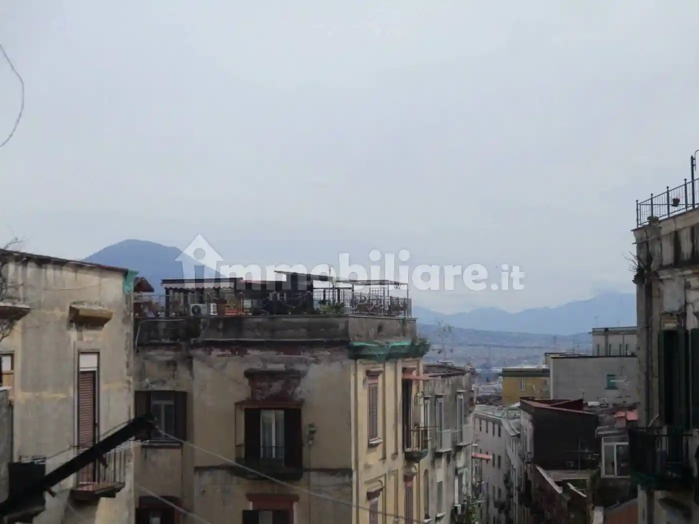 Appartamento in vendita a Napoli