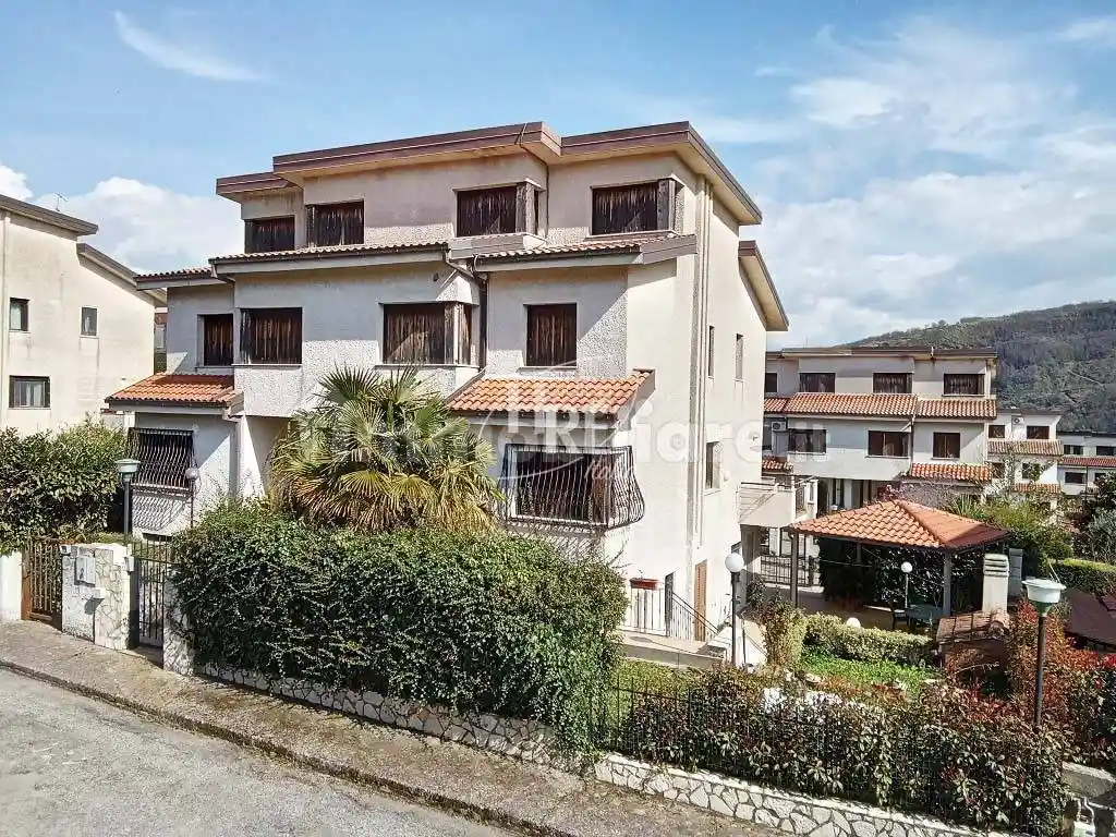 Villa in vendita a Mendicino