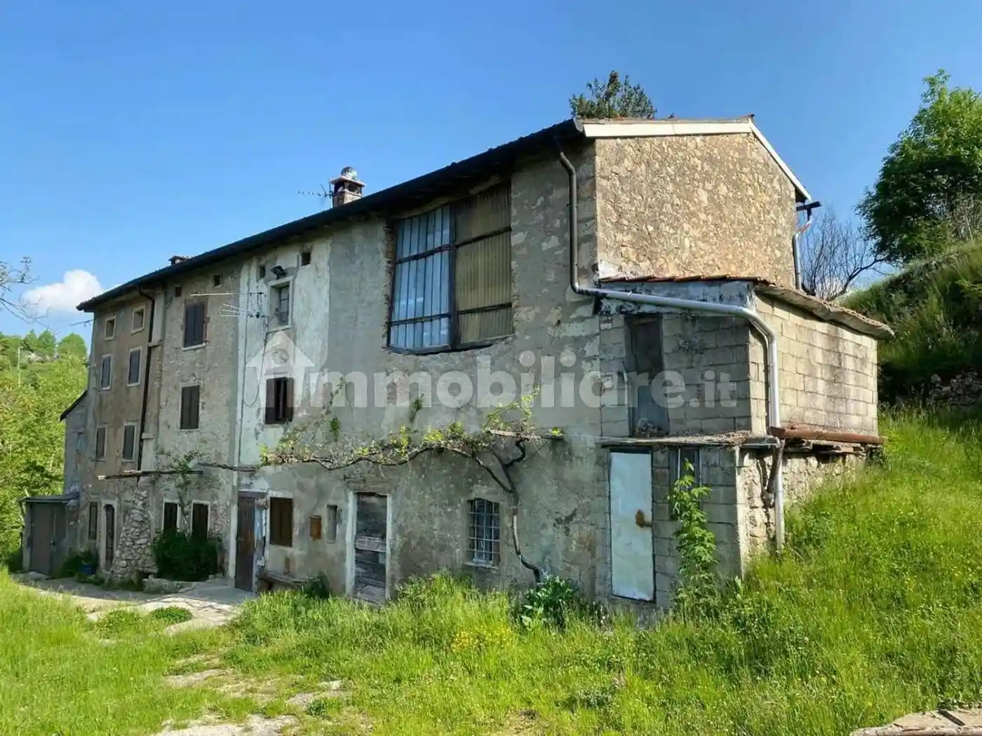 Appartamento in vendita a Badia Calavena