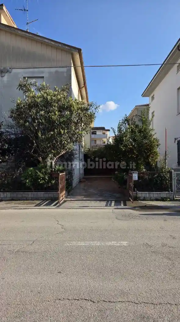 Villa in vendita a Pesaro