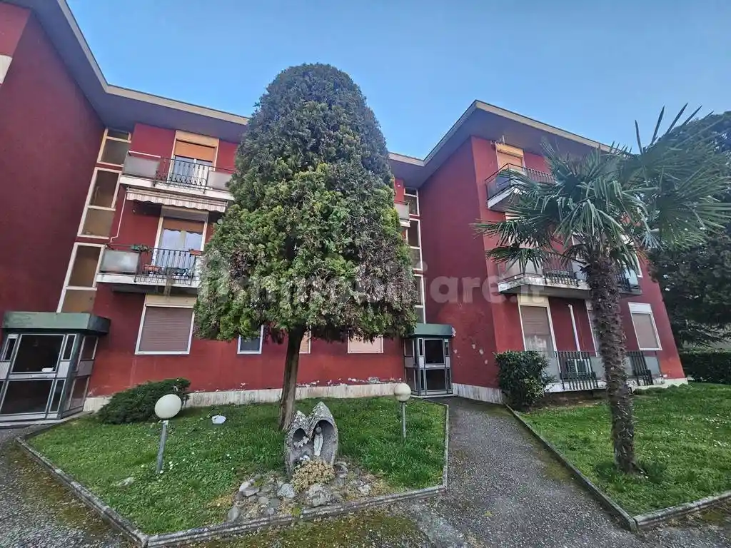 Appartamento in vendita a Borgolavezzaro