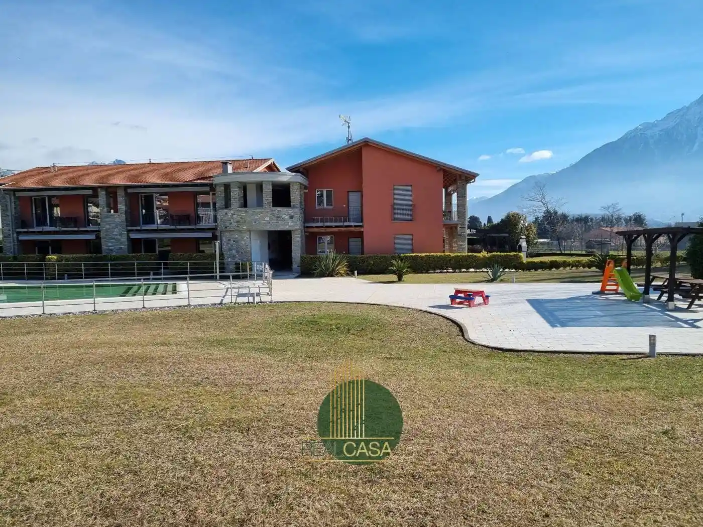 Appartamento in vendita a Gravedona ed Uniti