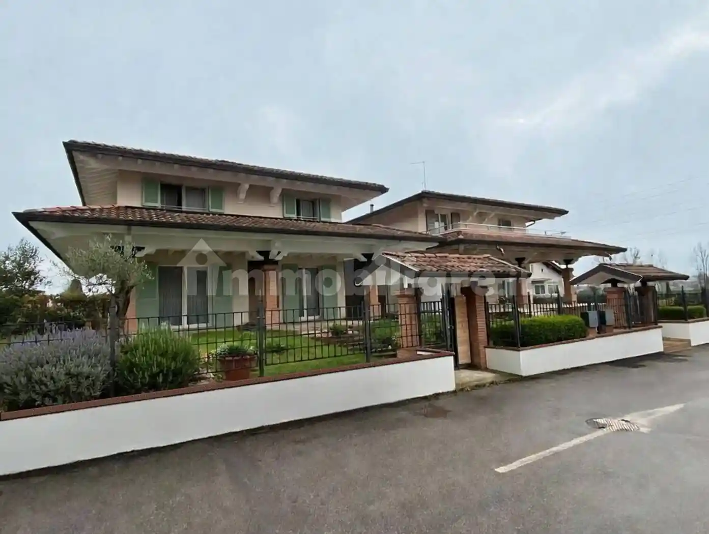 Villa in vendita a Desenzano del Garda