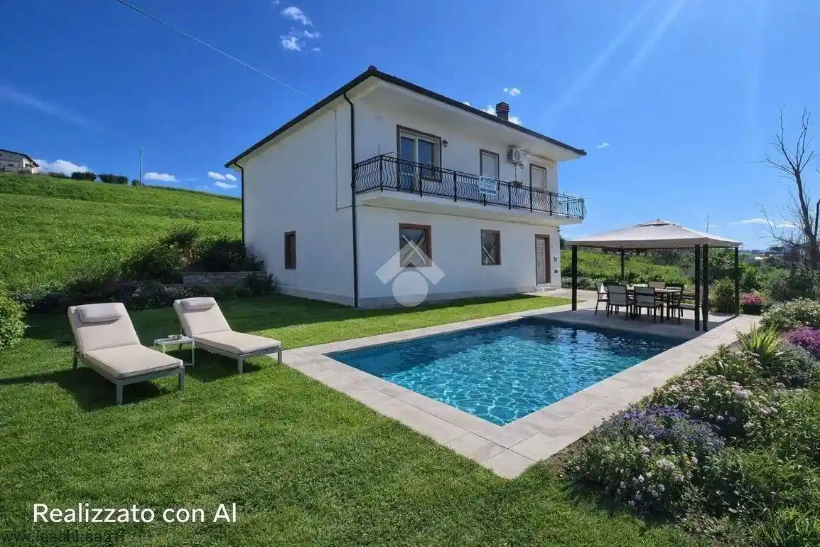 Casa indipendente in vendita a Luzzi