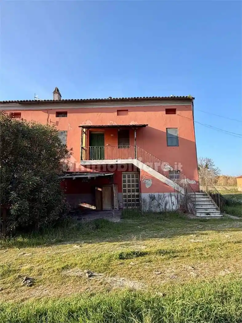 Rustico - Casale in vendita a Montelupone