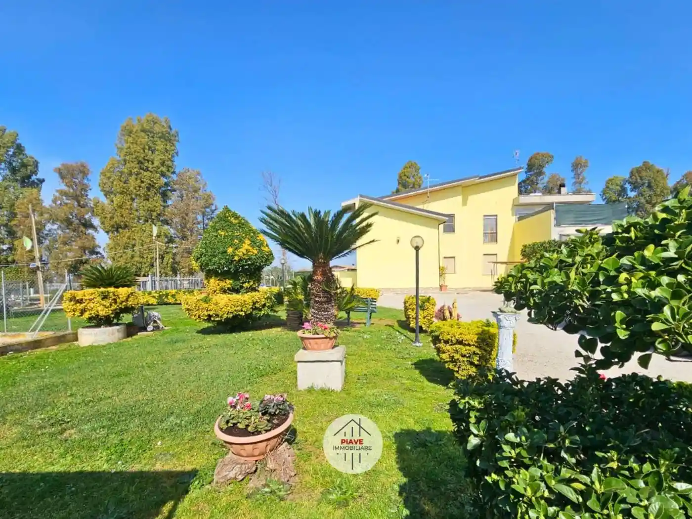 Villa in vendita a Latina
