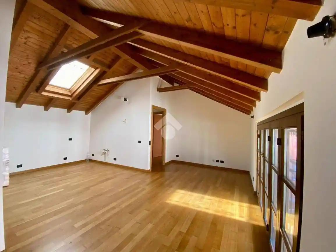 Appartamento in affitto a Cantù