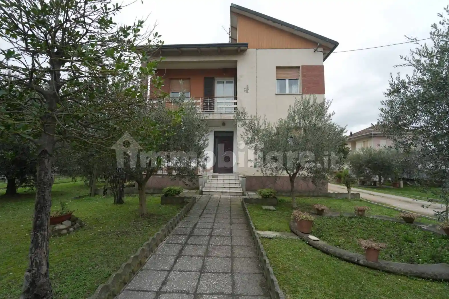 Villa in vendita a Santarcangelo di Romagna