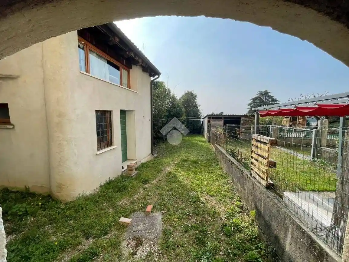 Rustico - Casale in vendita a Santorso