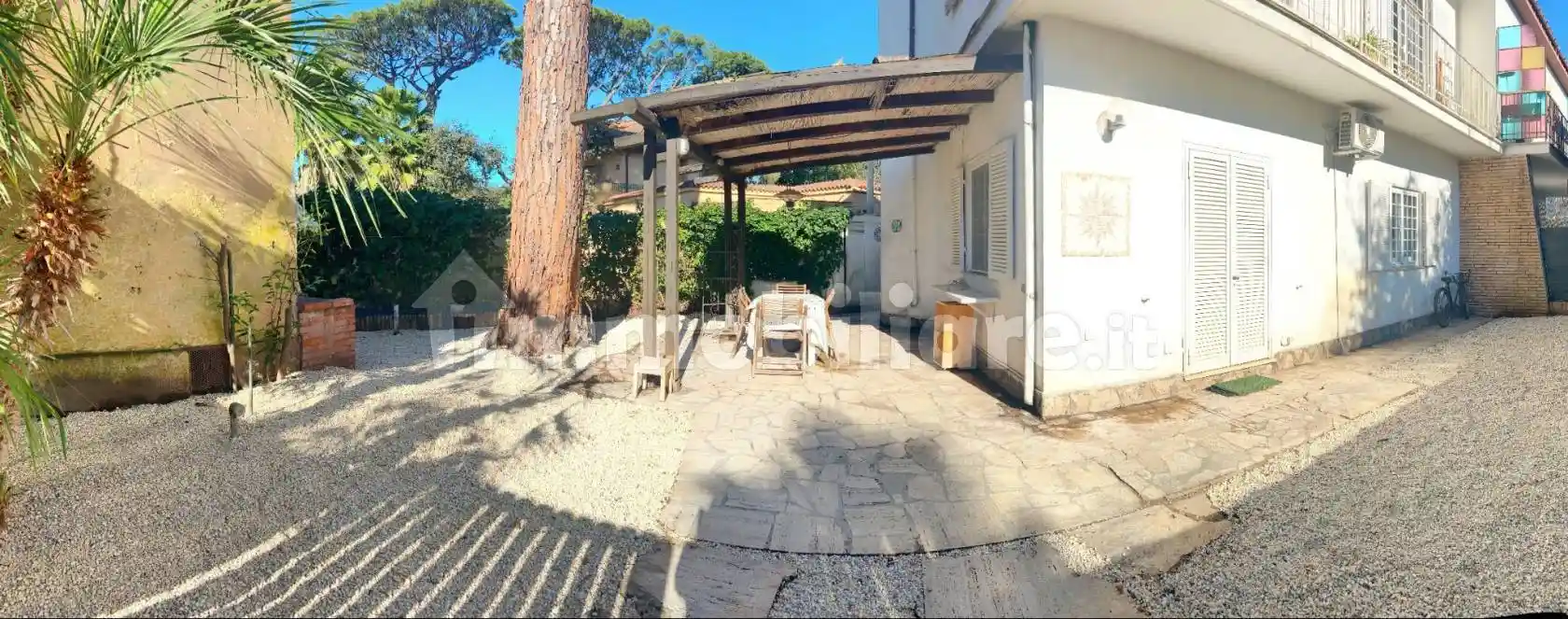 Villa in affitto a Fiumicino