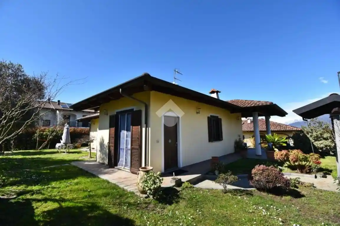 Villa in vendita a Albiano d'Ivrea