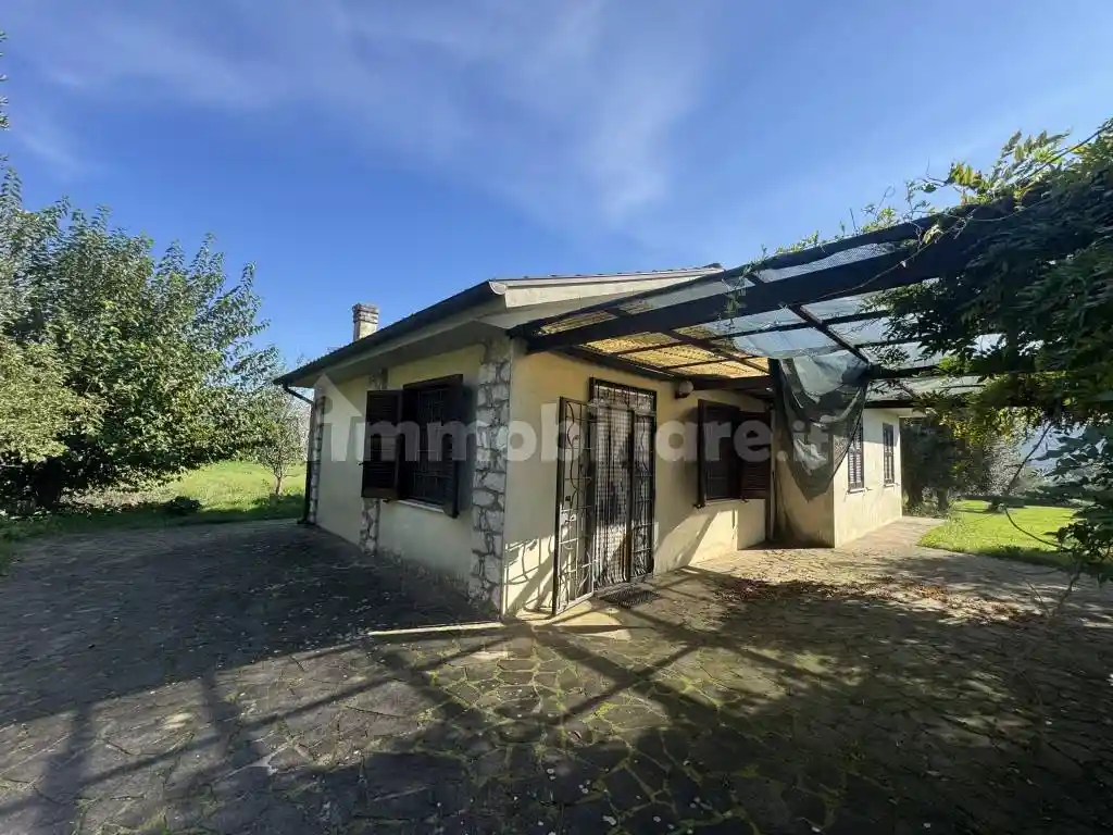 Casa indipendente in affitto a Prossedi