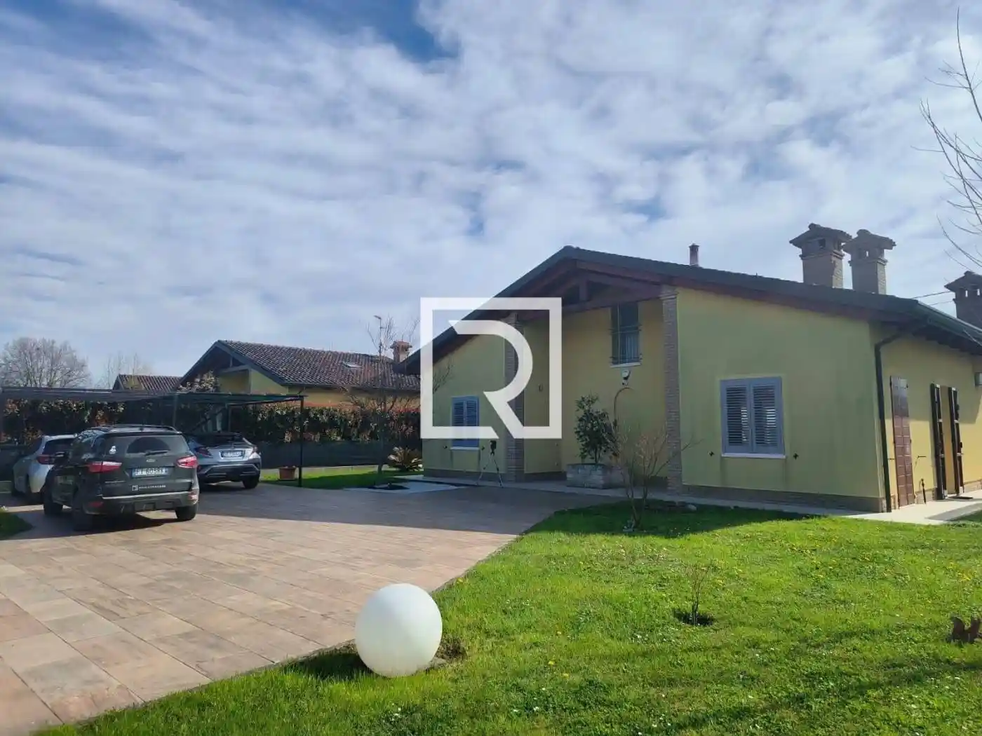 Villa in vendita a Russi