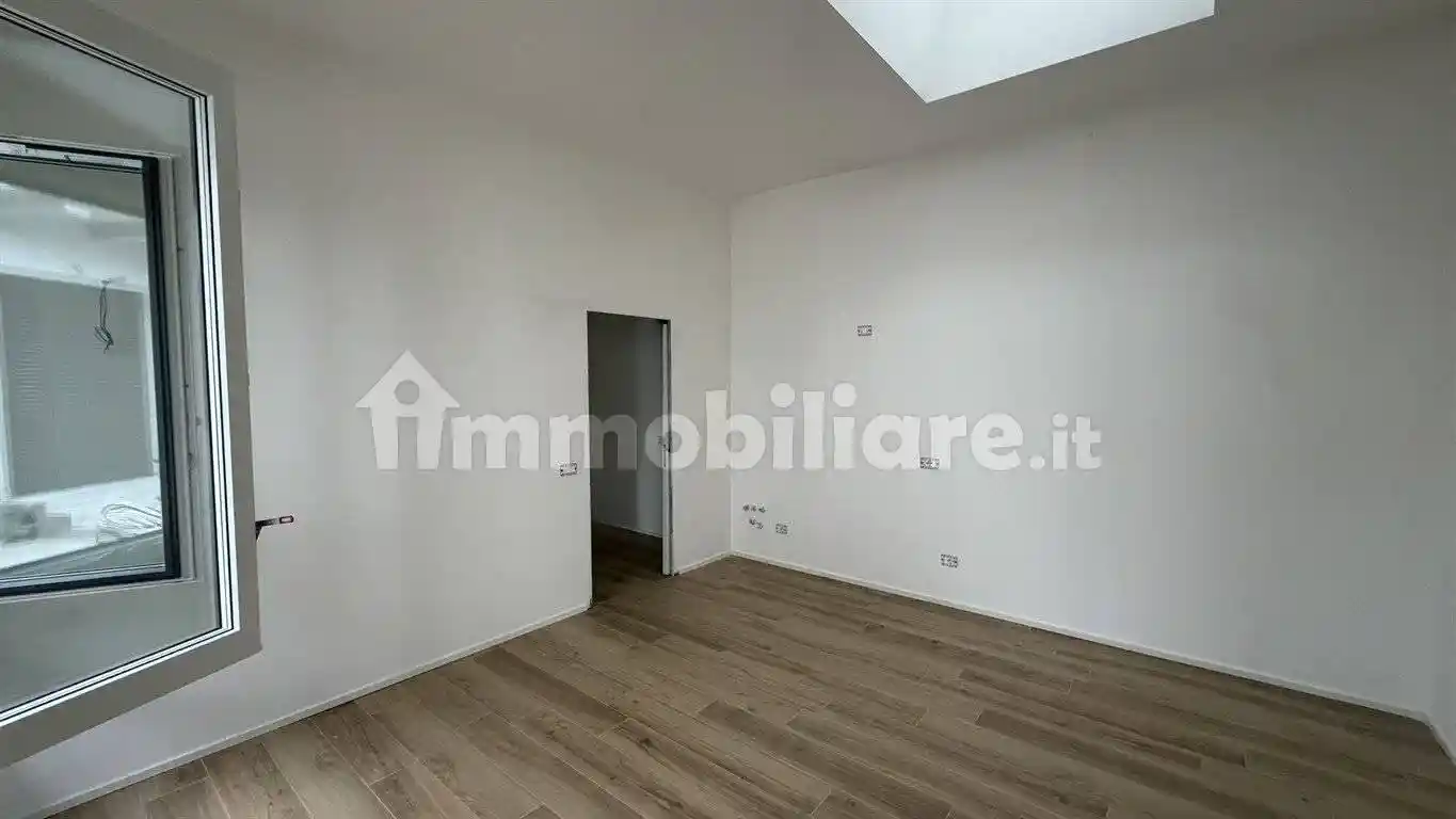 Casa indipendente in vendita a Milano