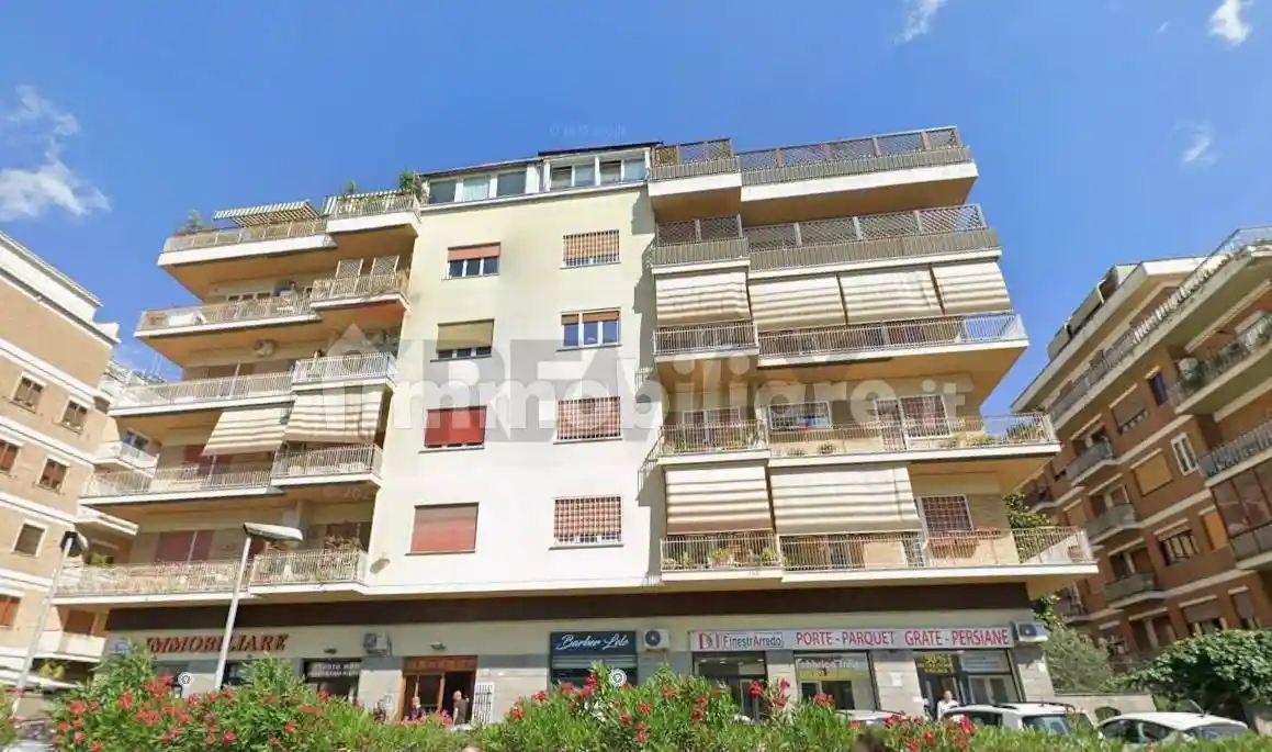 Appartamento in vendita a Roma