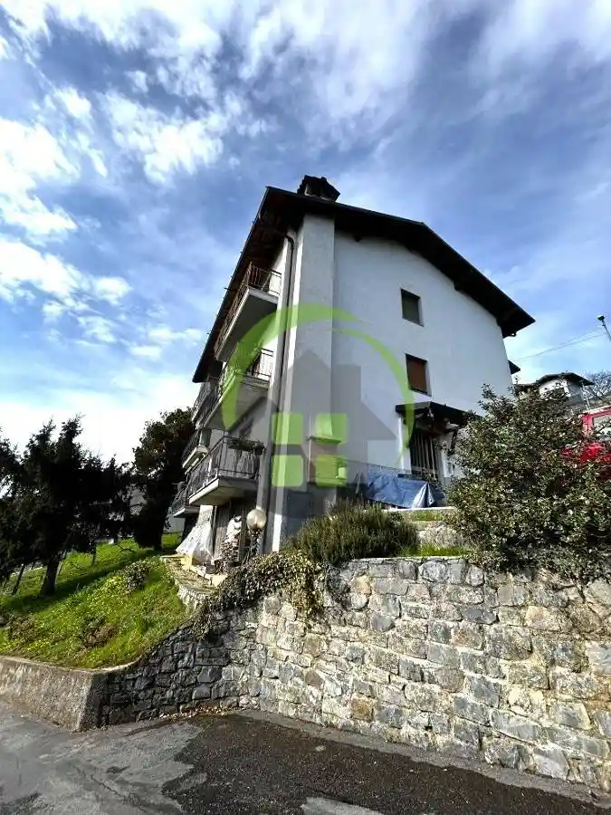 Appartamento in vendita a Gazzaniga