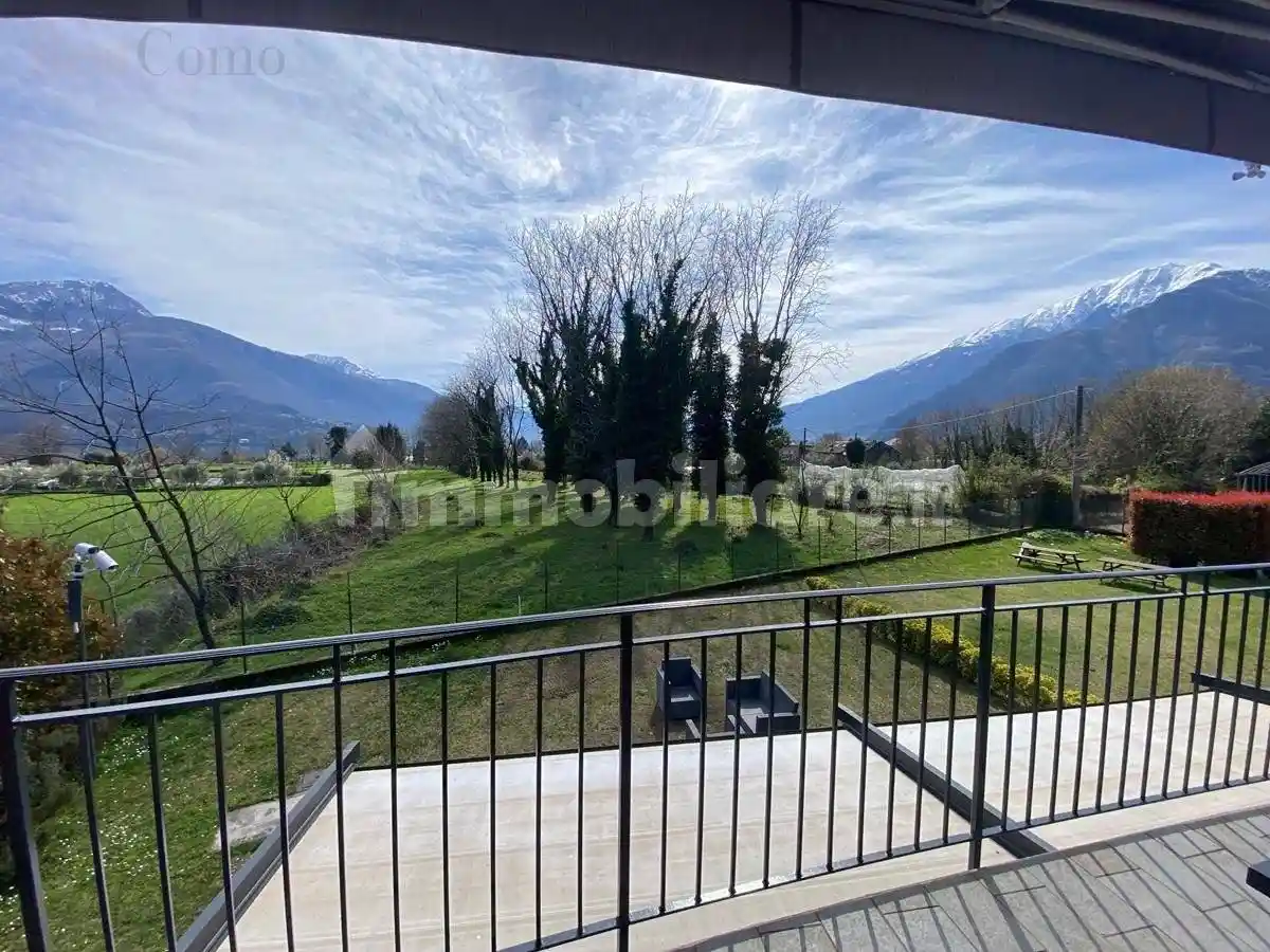 Appartamento in vendita a Gravedona ed Uniti