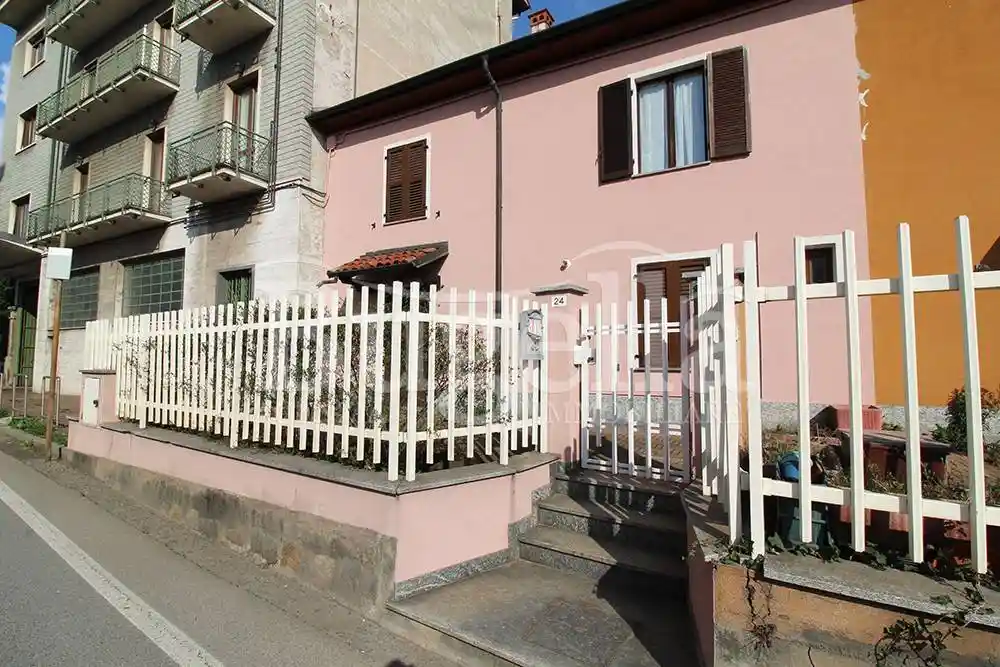 Casa indipendente in vendita a Occhieppo Inferiore