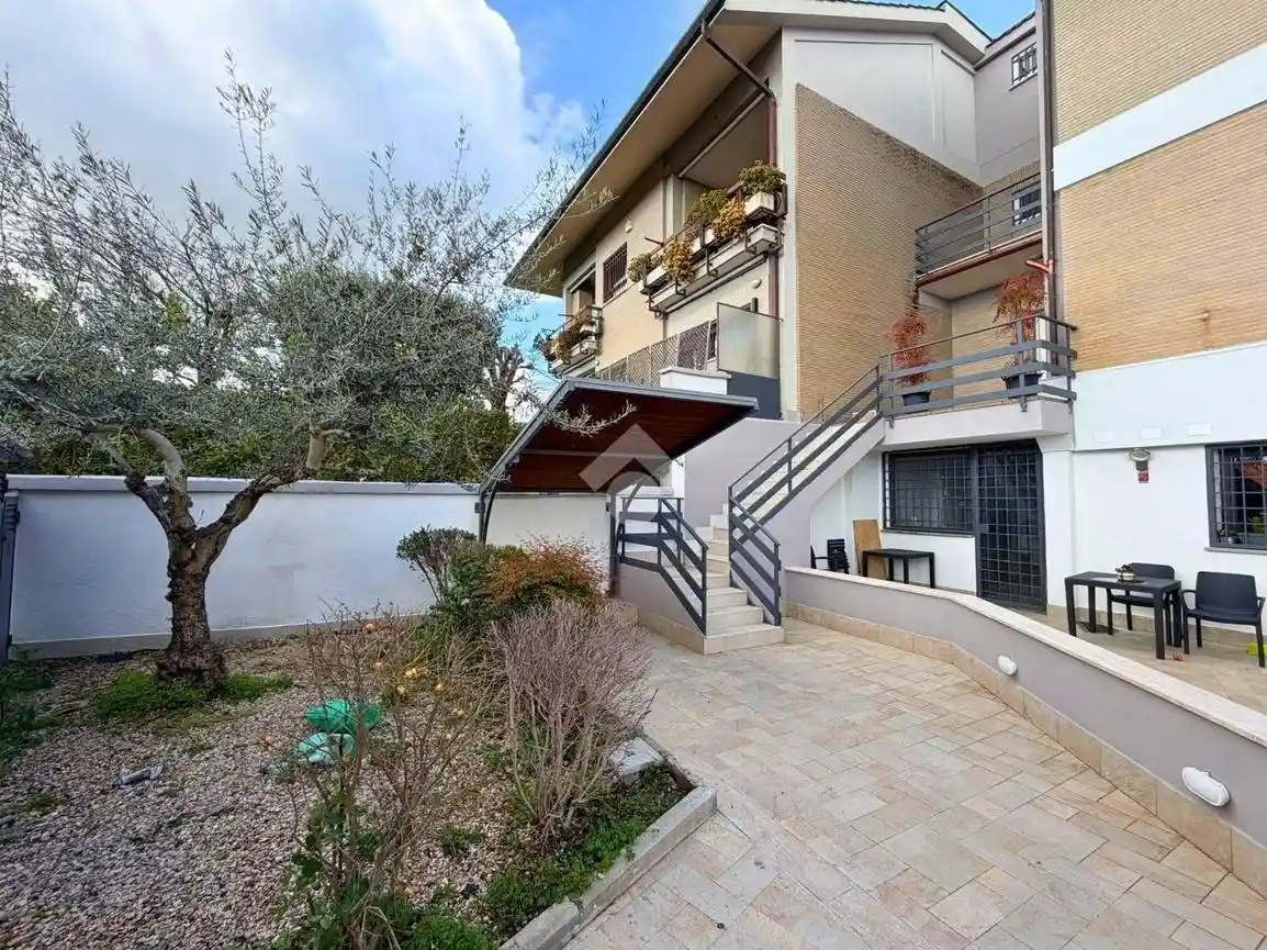 Appartamento in vendita a Roma