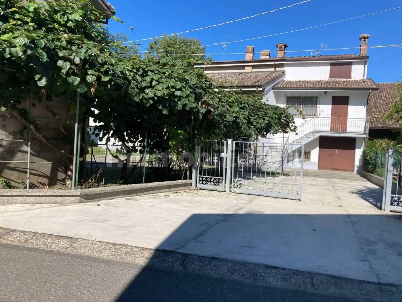 Villa in vendita a Gazzola