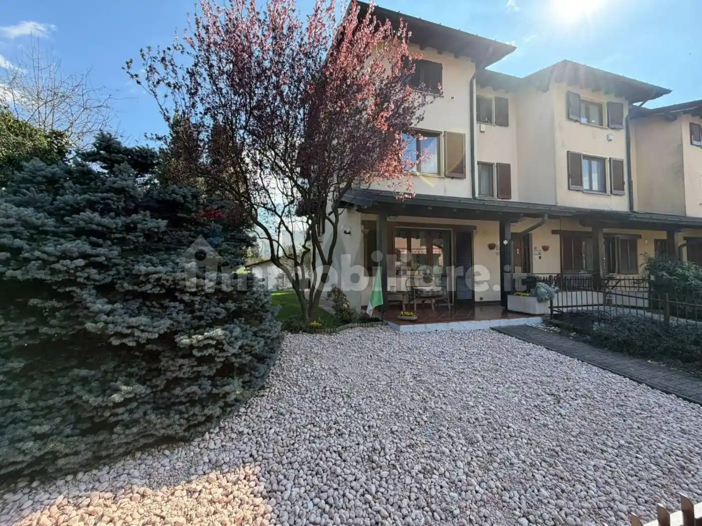 Villetta a schiera in vendita a Arcisate