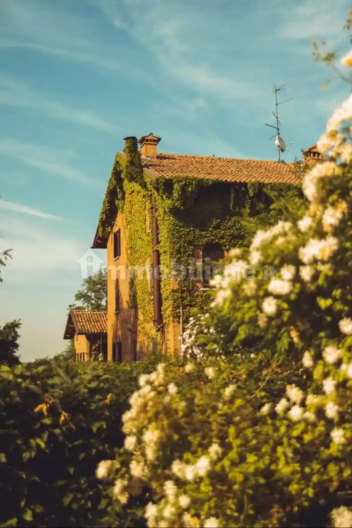 Villa in vendita a Bagnolo in Piano