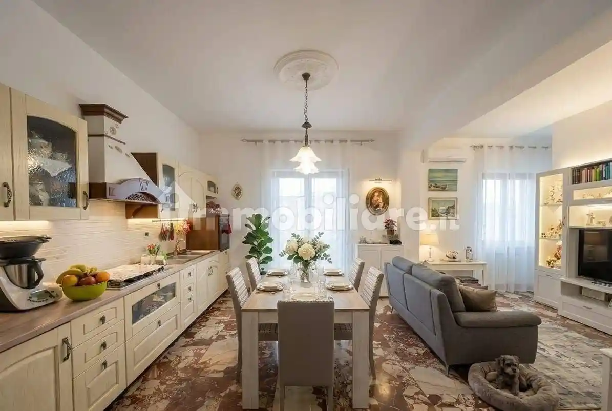 Appartamento in vendita a Gioia Tauro