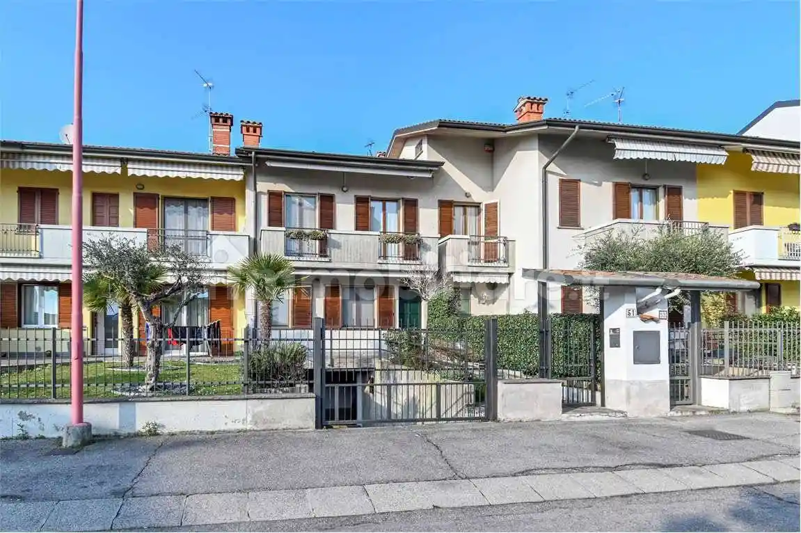 Villetta a schiera in vendita a Romano di Lombardia