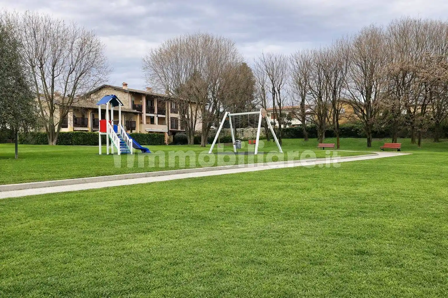 Appartamento in vendita a Padenghe sul Garda