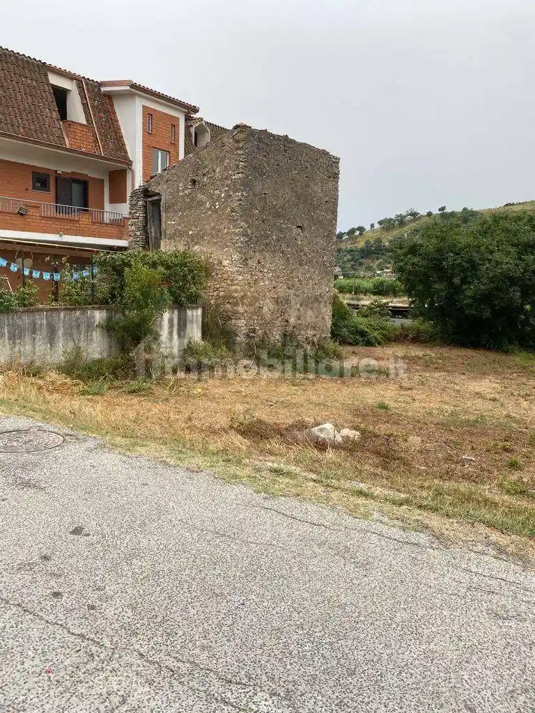 Rustico - Casale in vendita a Santi Cosma e Damiano