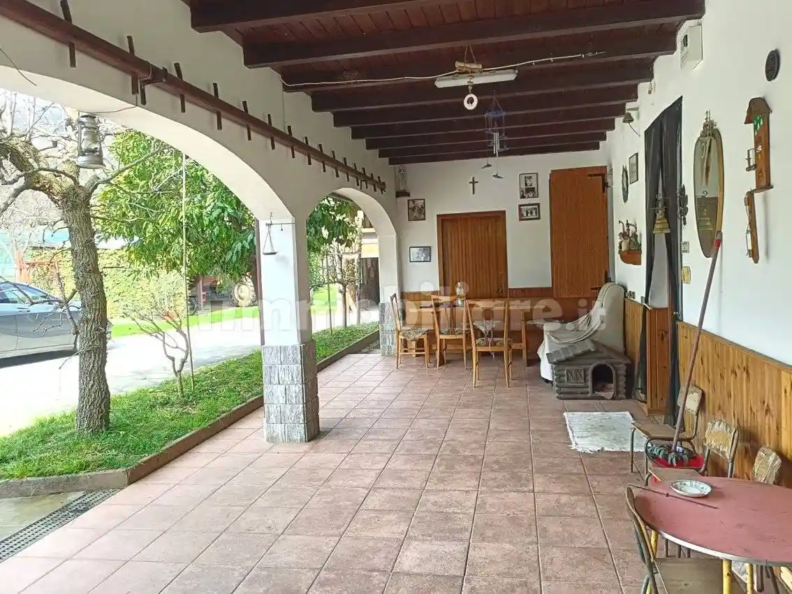 Rustico - Casale in vendita a Roè Volciano