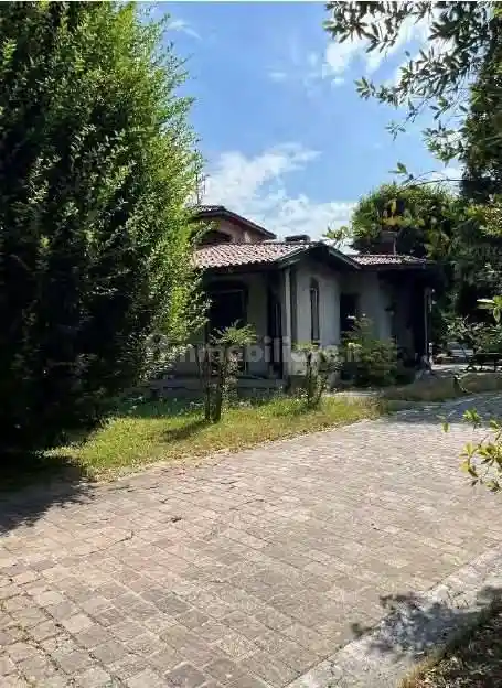 Villa in vendita a Airuno