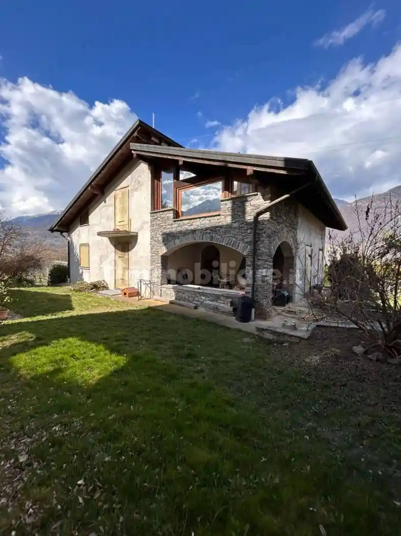 Villa in vendita a Albosaggia