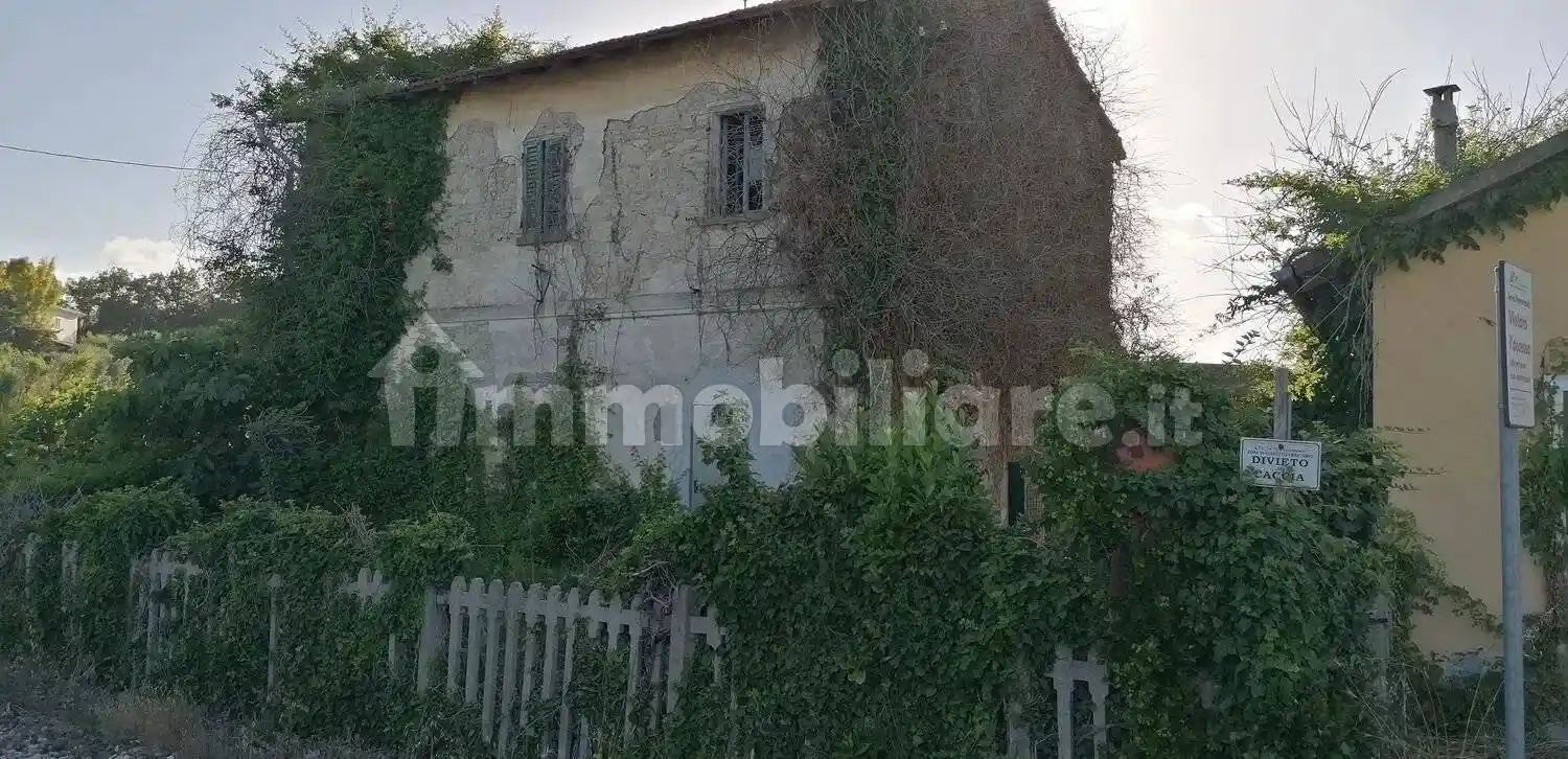 Villa in vendita a Castellina Marittima
